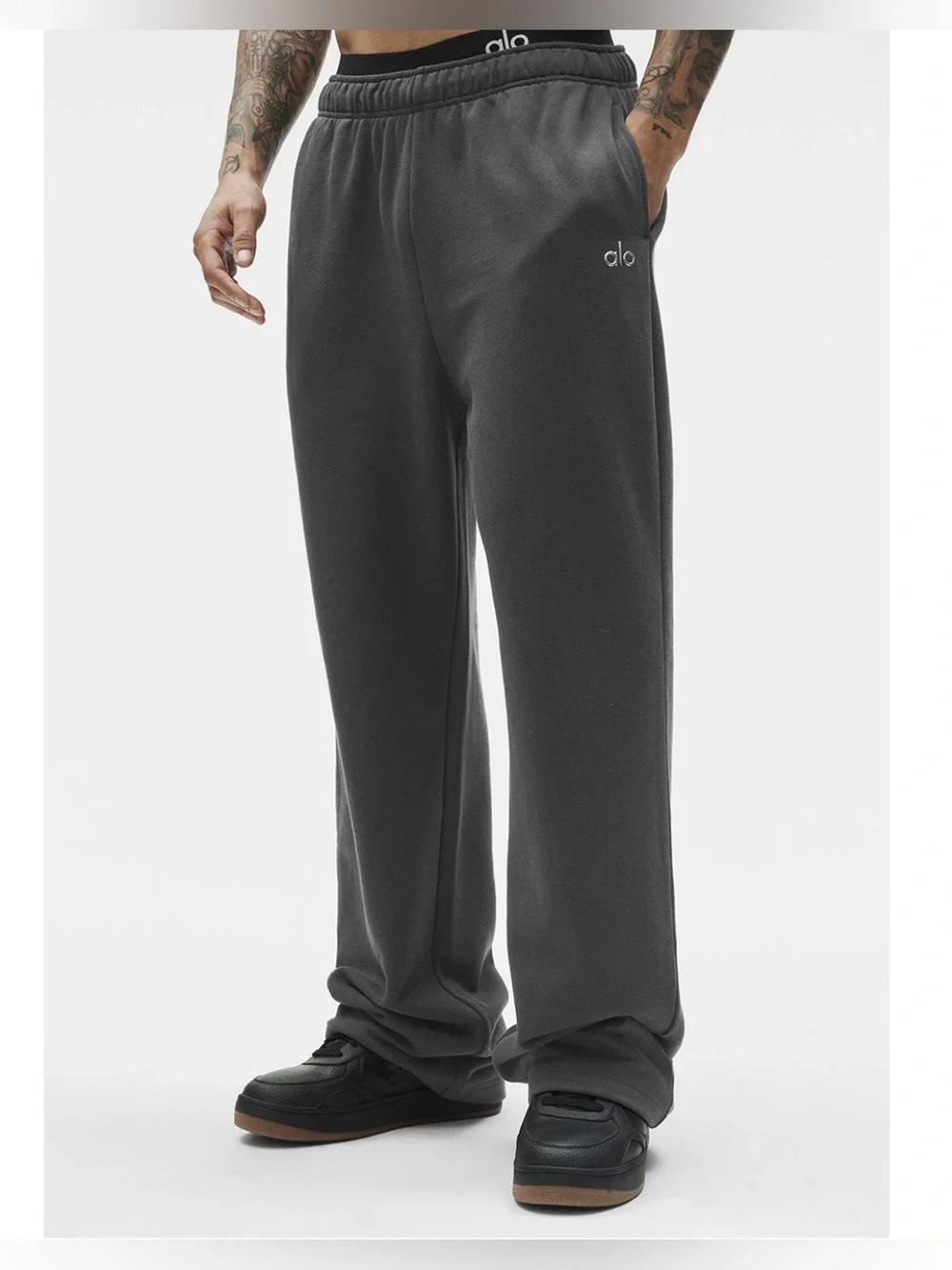 ALO Accolade Straight Leg Sweatpant - Anthracite Unisex XS men’s / 6-8 Women
